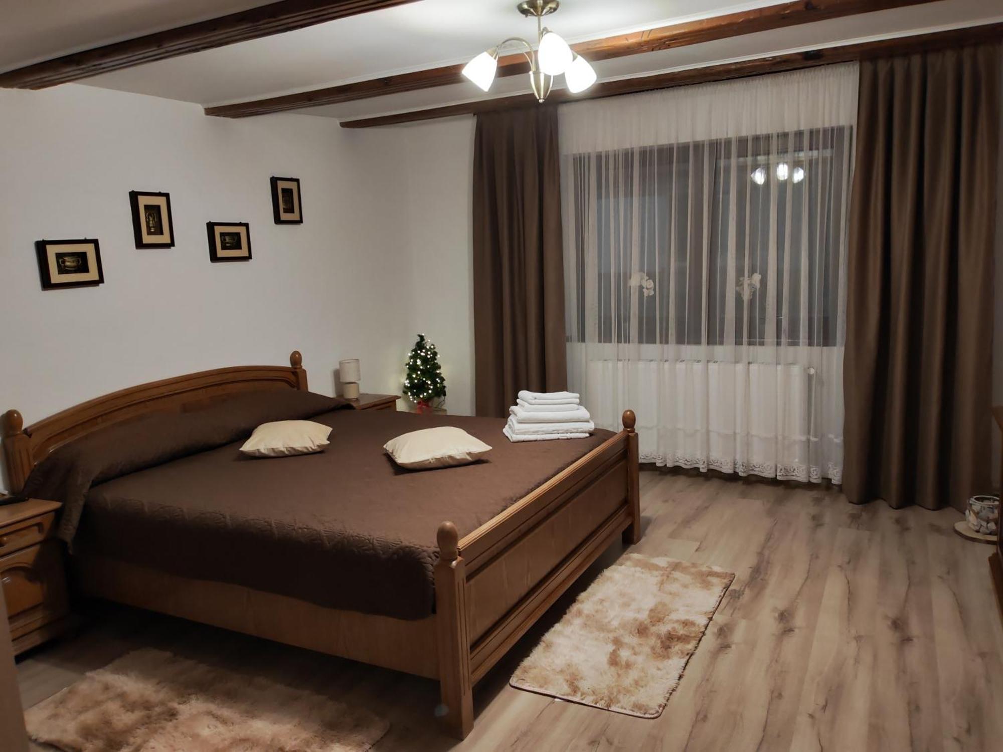 Villa Casa Ramo à Rîşnov Extérieur photo